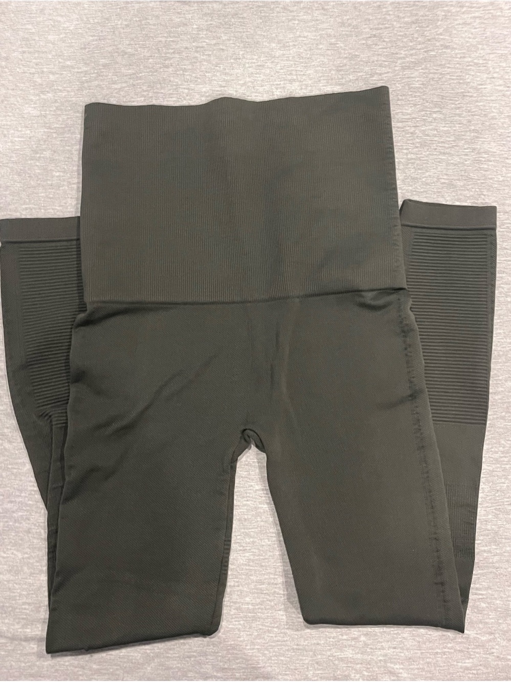 Belly Bandit Moto compression  High-Waist WOMANS army green  Ribbed Leggings XS